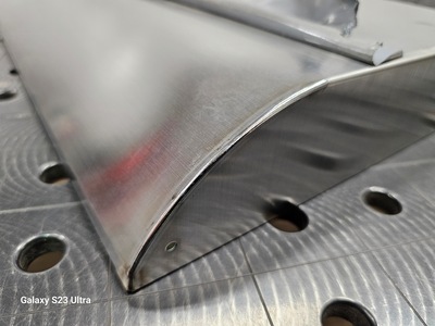 ﾌｧｲﾊﾞｰ溶接　ｽﾃﾝﾚｽ　薄板　歪み軽減　焼け軽減