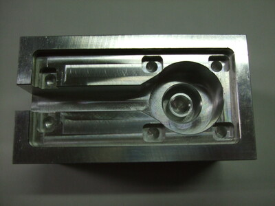 アルミ切削加工(A5052)　短納期　小ロット（1個より）　冶具