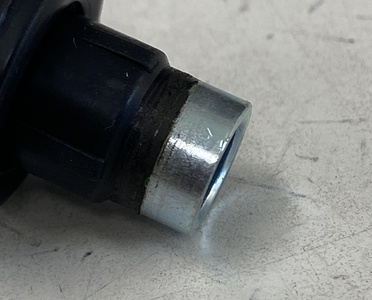 AEM（エチレンアクリルゴム）+S20C亜鉛メッキクロメート処理
