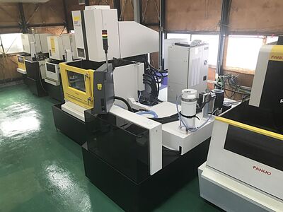 ﾜｲﾔｰｶｯﾄ 放電加工機 回転軸を使った加工 SKD 多角形