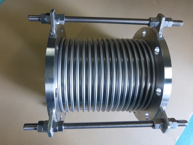 タイロット付ベローズ伸縮管 - 三元ラセン管工業株式会社