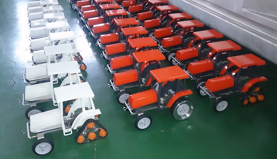 ミニチュア トラクター 農作業機械 - ミニカー