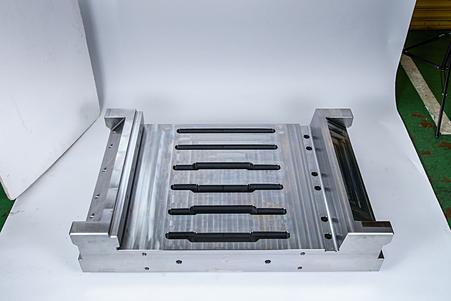 金型部品 マシニング 高硬度材 溶接 SKT4 自動車業界 - 株式会社 伊藤