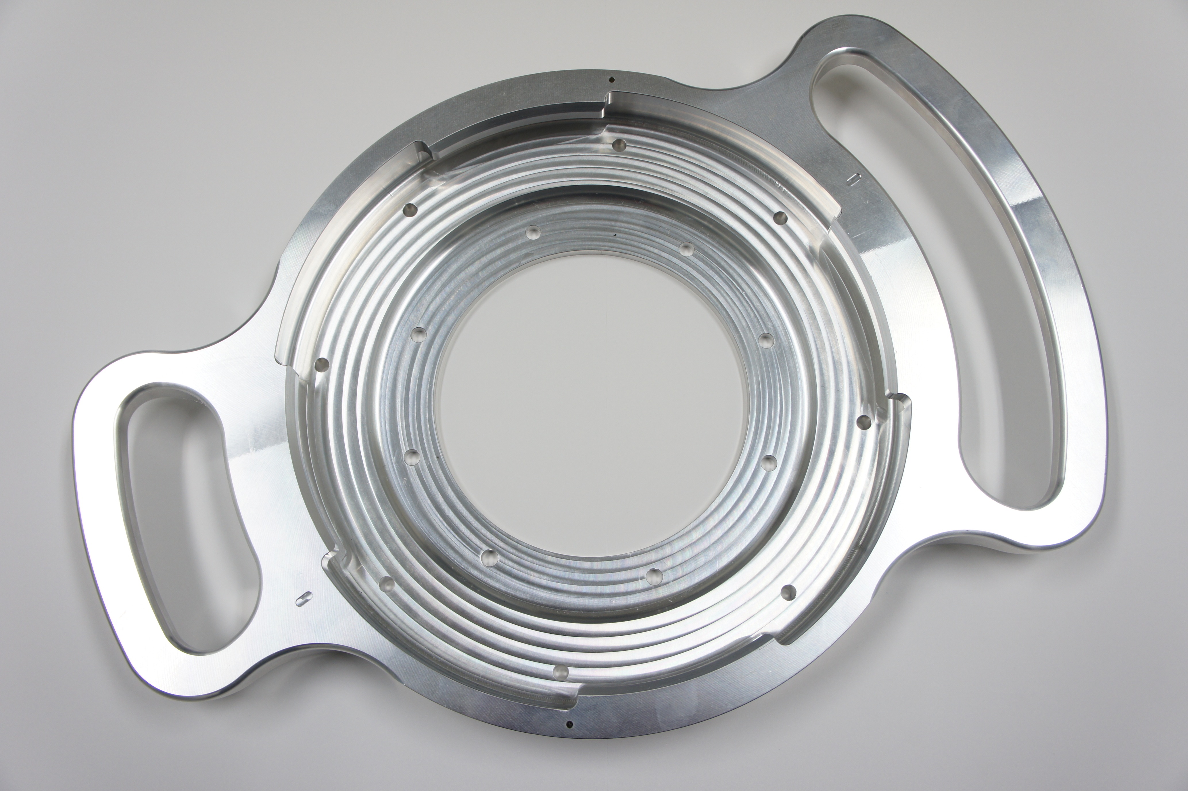 [A2024T3] 航空機業界向けマシニング加工品 引地精工 株式会社